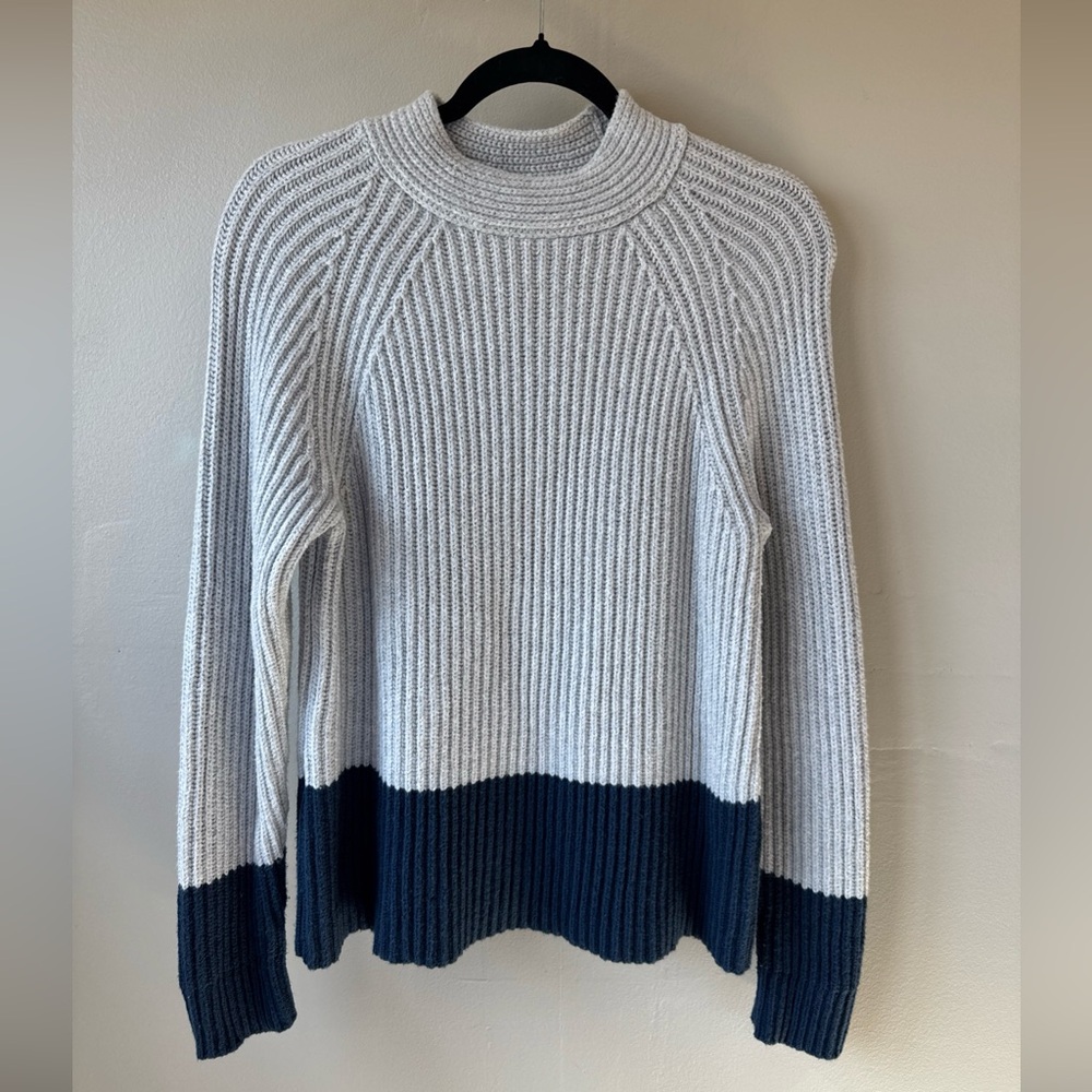 Banana Republic Chunky Color Block Ribbed Raglan Gray & Blue Wool Blend Sweater